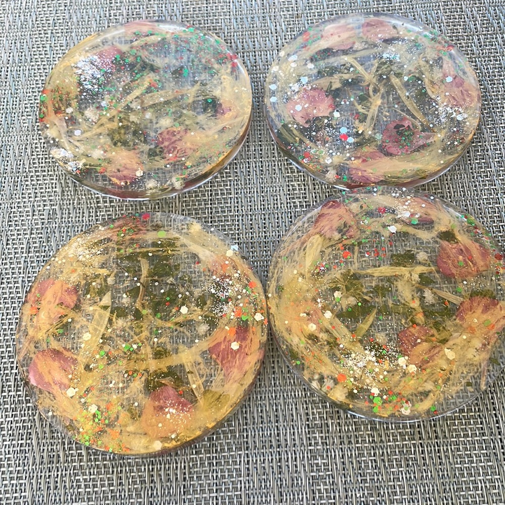 XMAS Handmade Pressed Flower Holiday Coaster Set and Holder - Picture 11 of 16